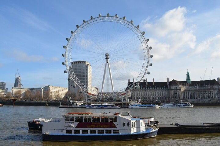 Fast-Track London Eye & Tower of London: Small Group Tour - Photo 1 of 10